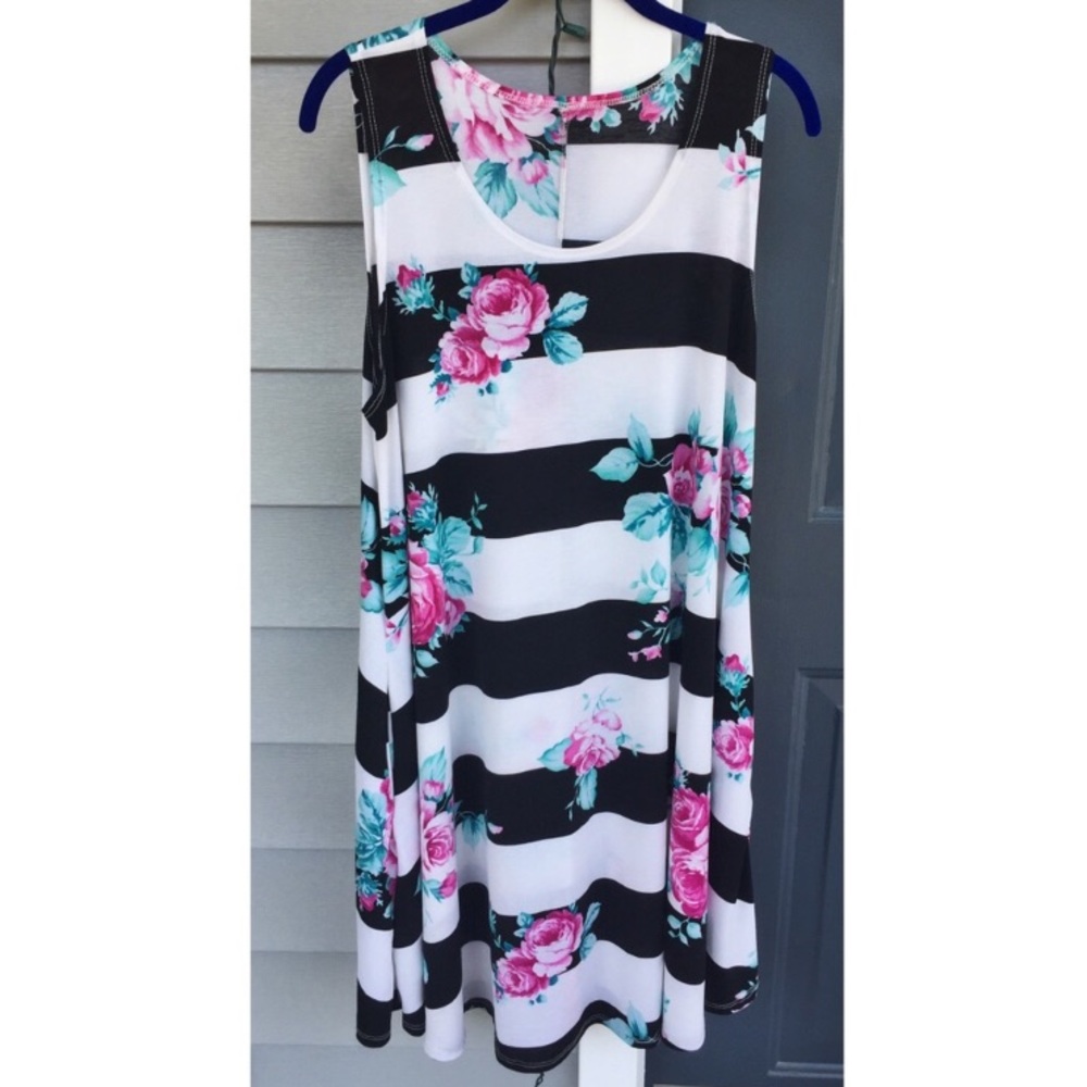 Striped Floral Dress with Pockets Sz XXL